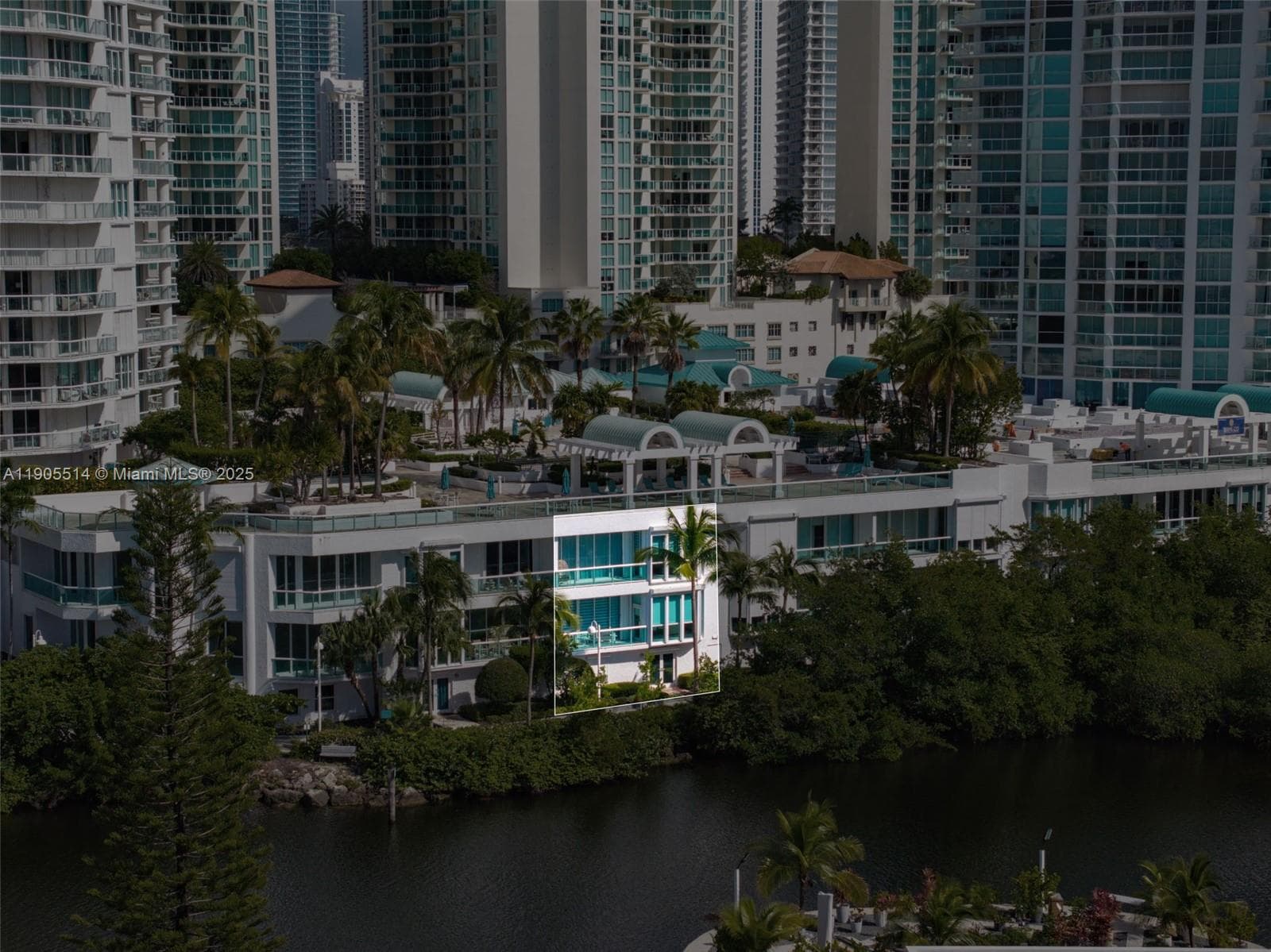 16500 Collins Ave TH-8 photo 15