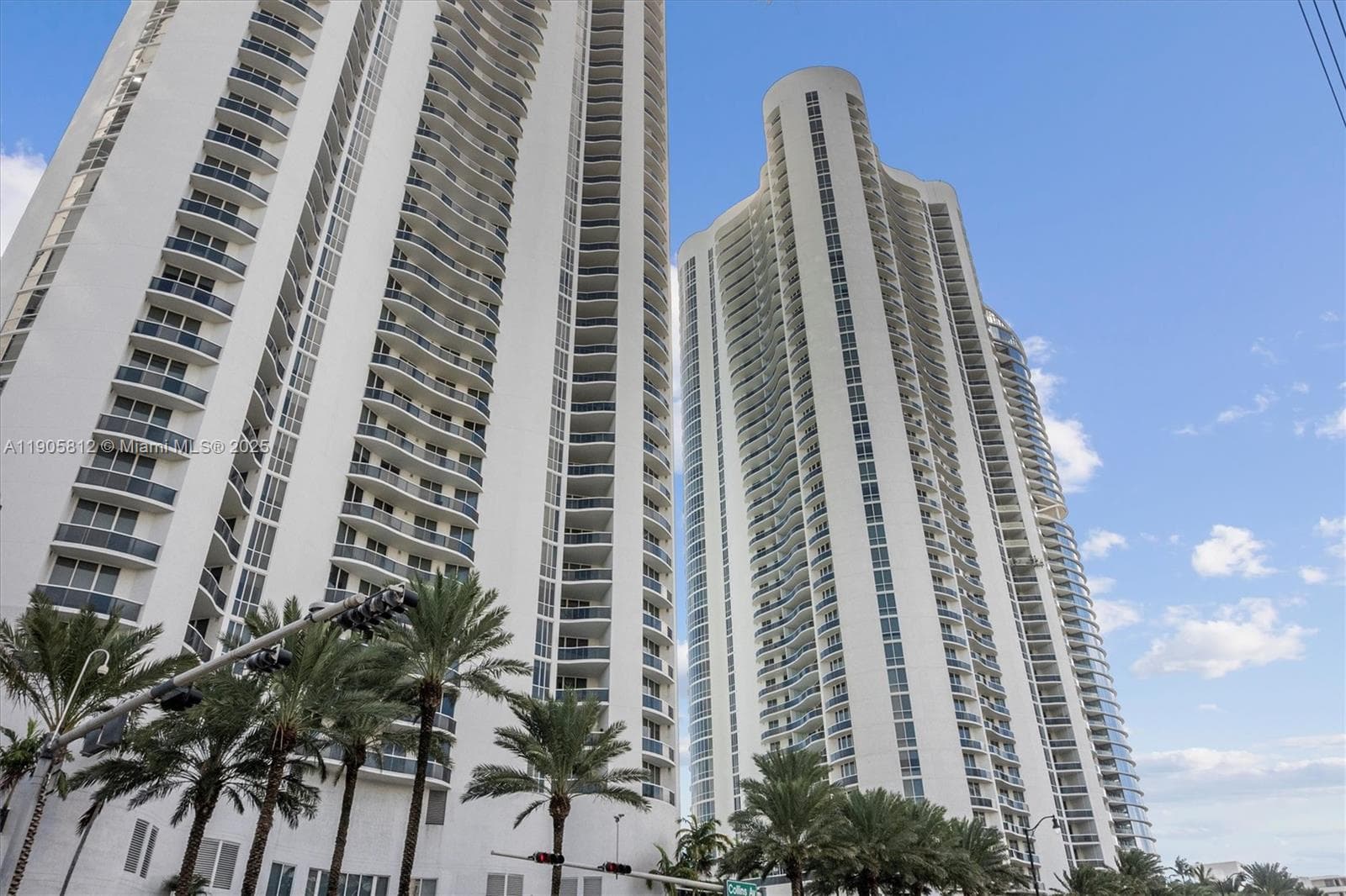 15811 Collins Ave 3405 photo 2