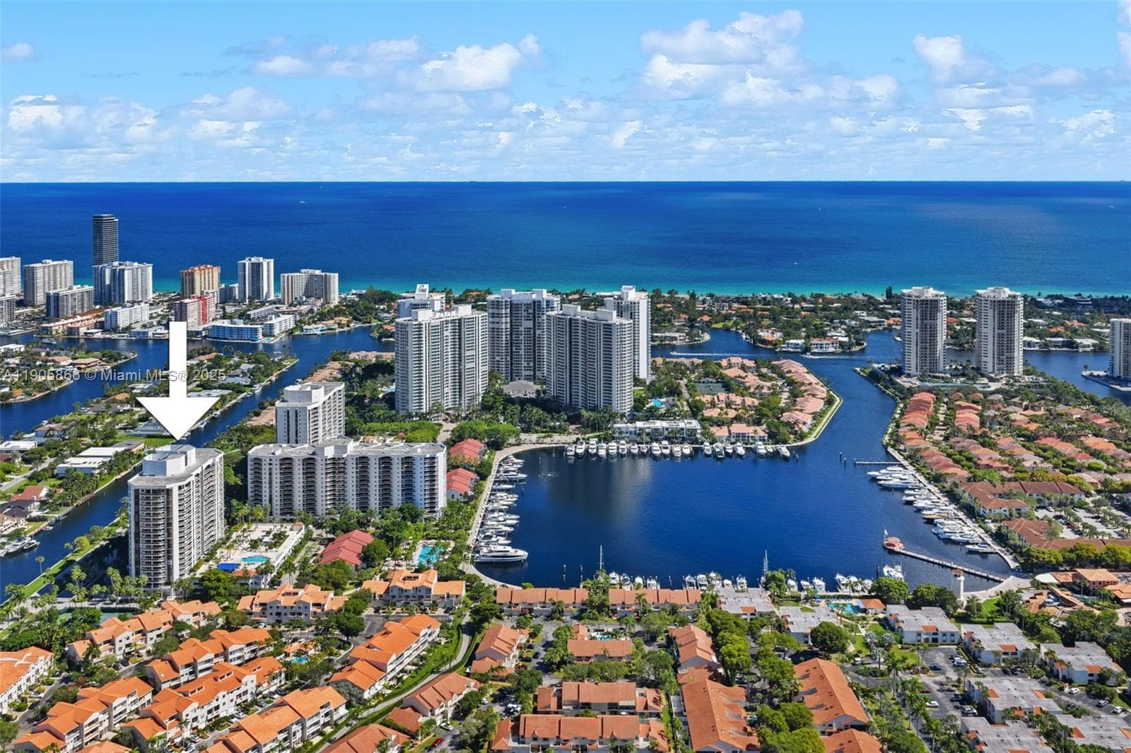 3598 Yacht Club Dr 602 photo 2