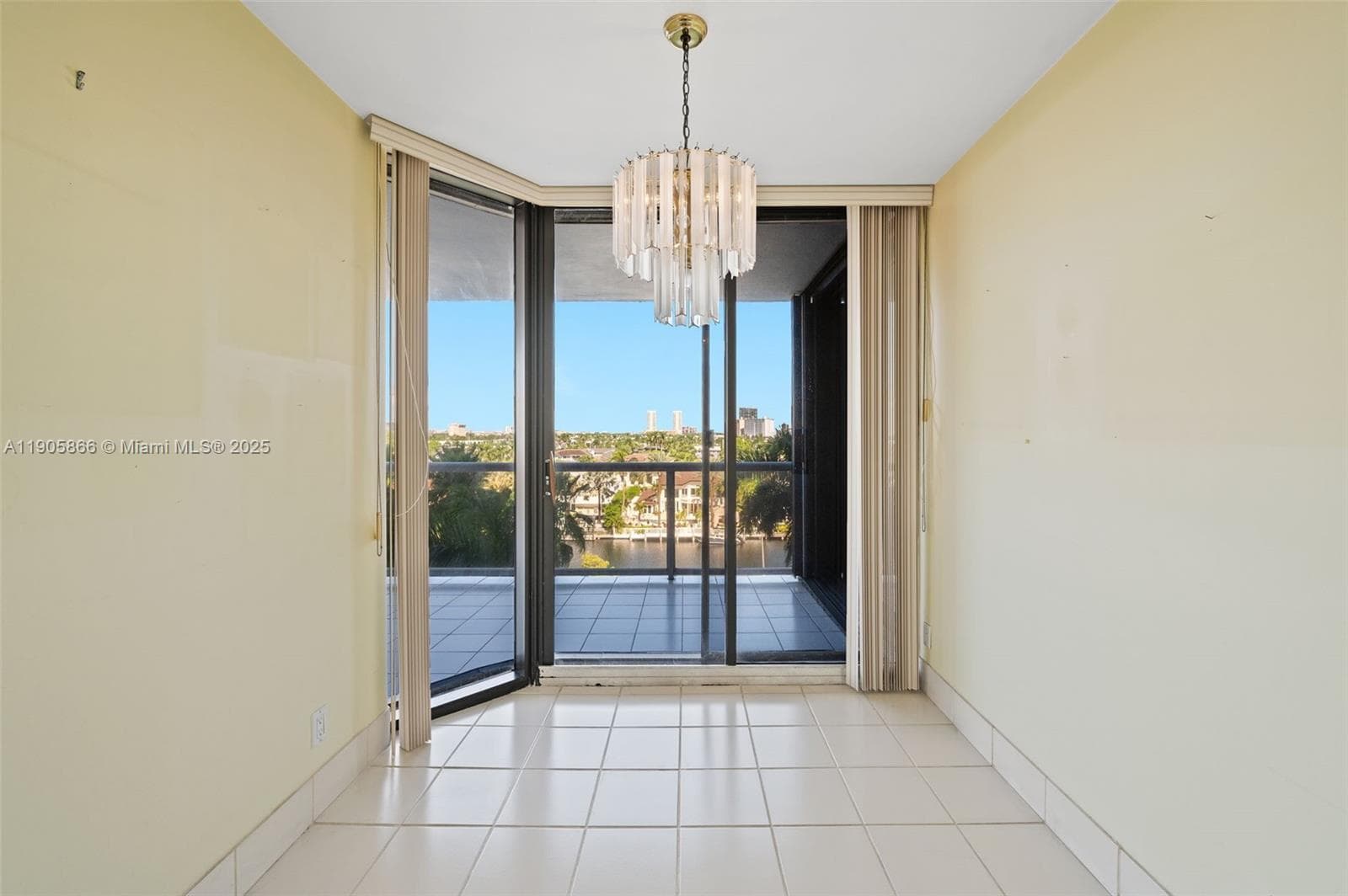 3598 Yacht Club Dr 602 photo 15