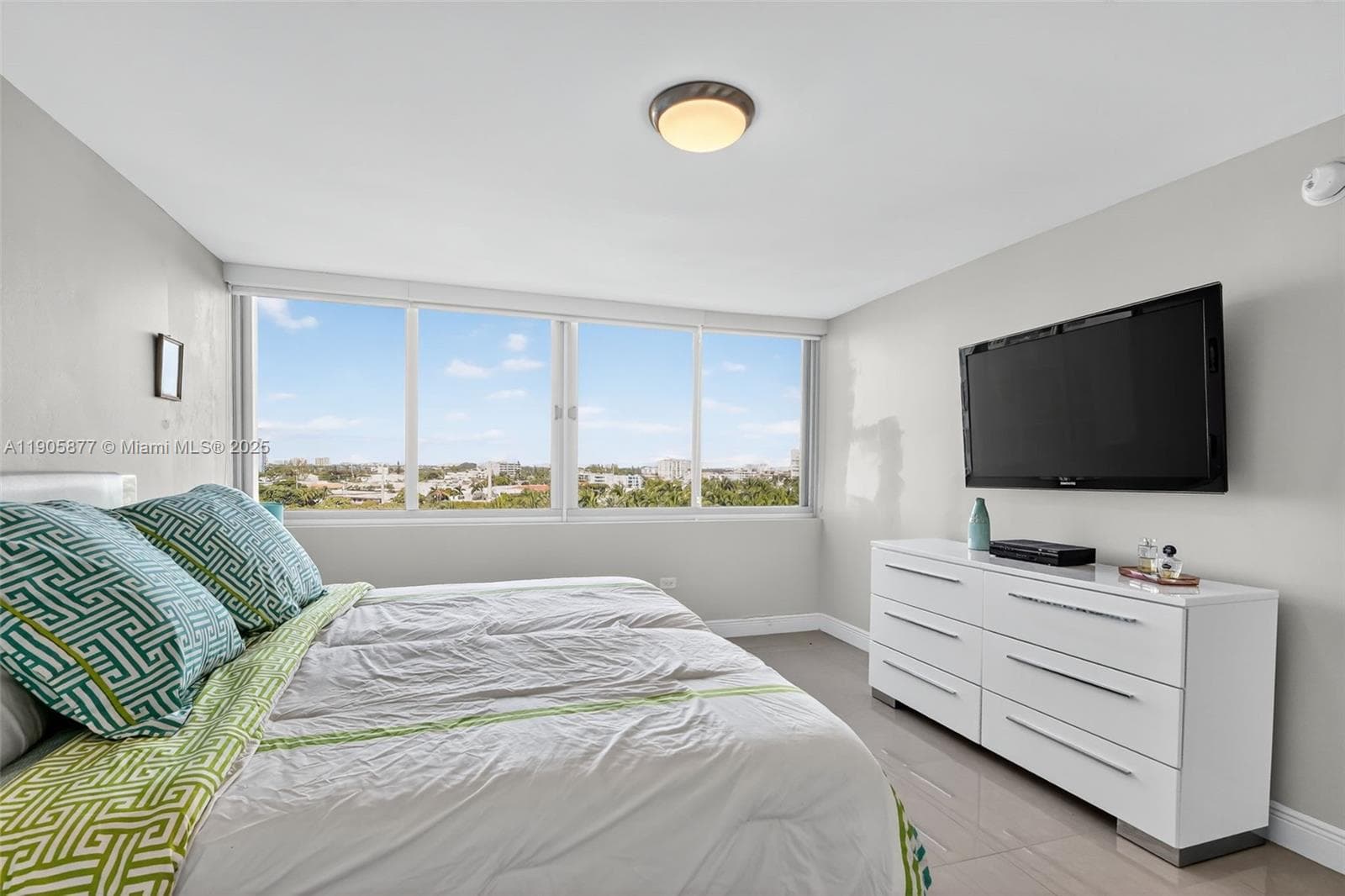 7135 Collins Ave 705 photo 23