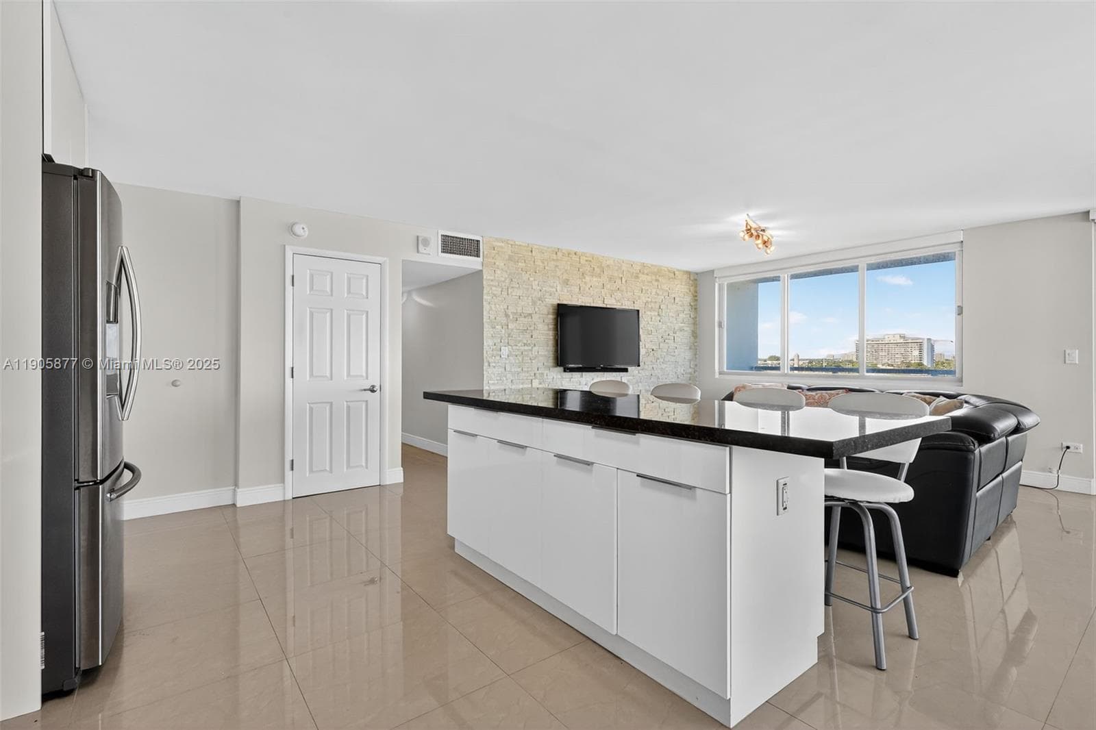 7135 Collins Ave 705 photo 10