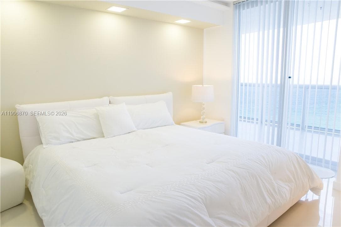 6301 Collins Ave 1402 photo 25