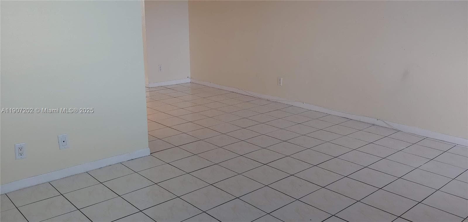 1400 54th St 206 photo 6