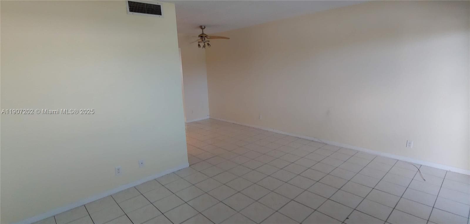 1400 54th St 206 photo 3