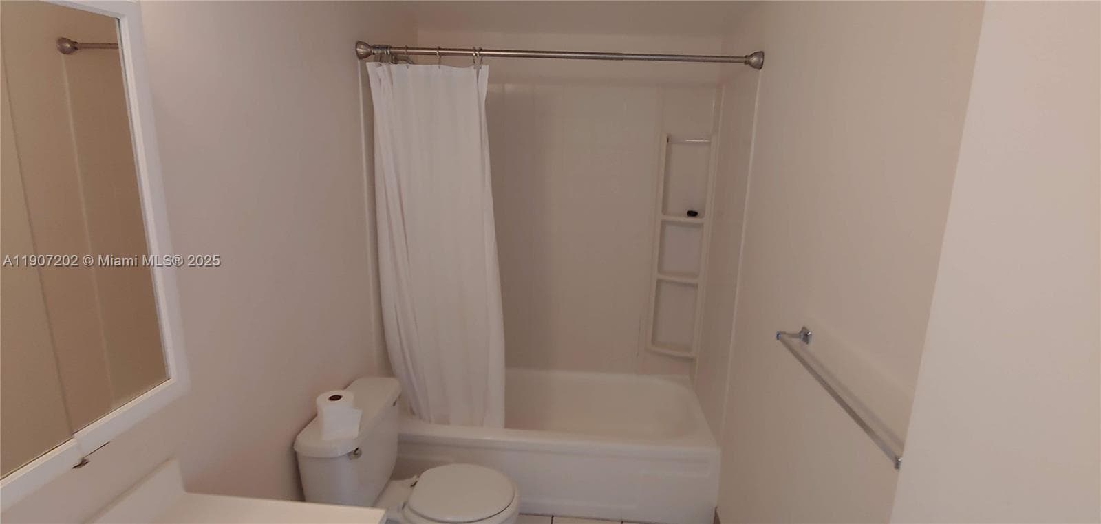 1400 54th St 206 photo 18