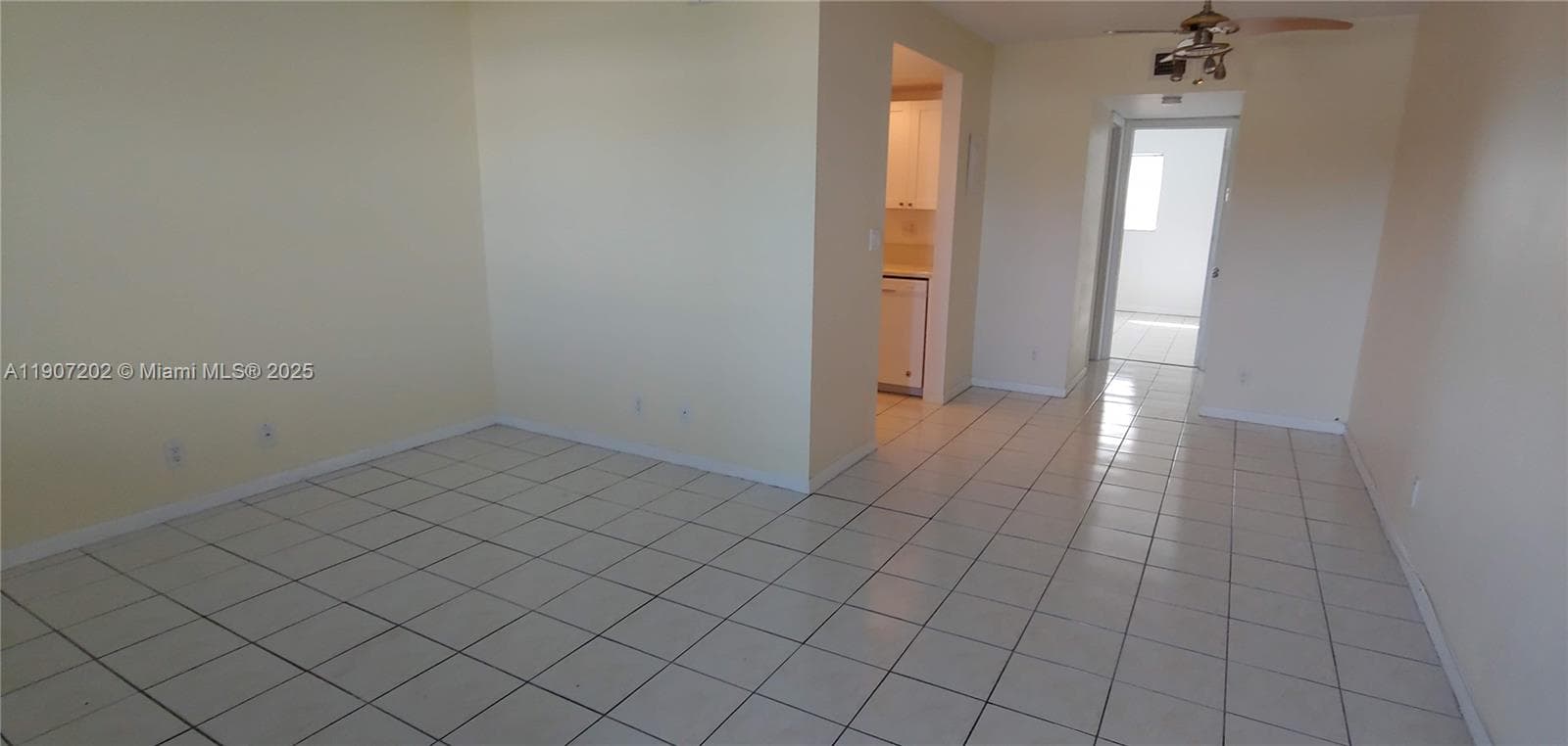 1400 54th St 206 photo 4