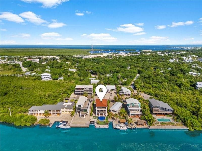 239 Tavernier Dr photo 10