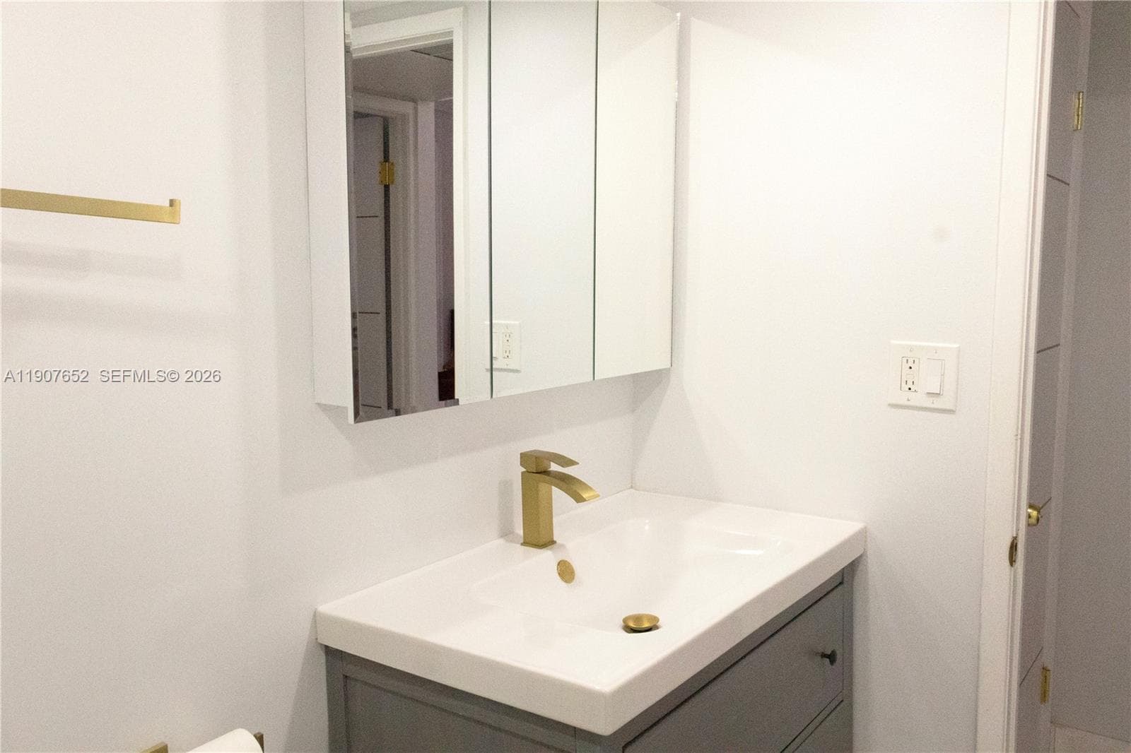5005 Collins Ave 1523 photo 8