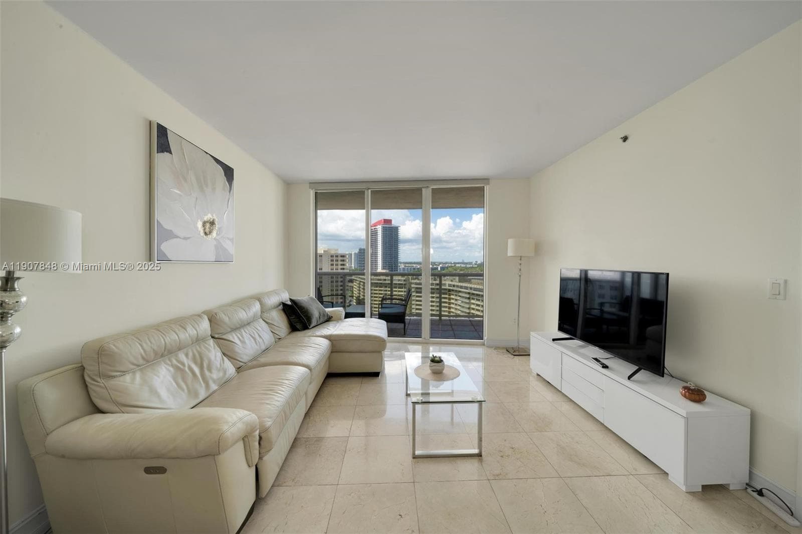 1850 S Ocean Dr 1609 photo 2
