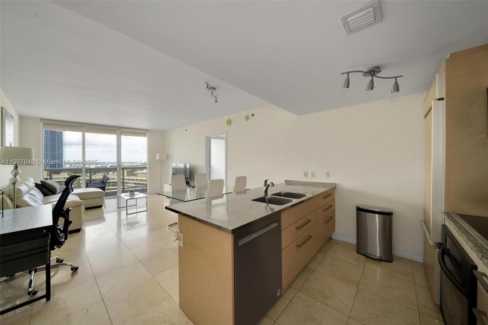 1850 S Ocean Dr 1609 photo 6