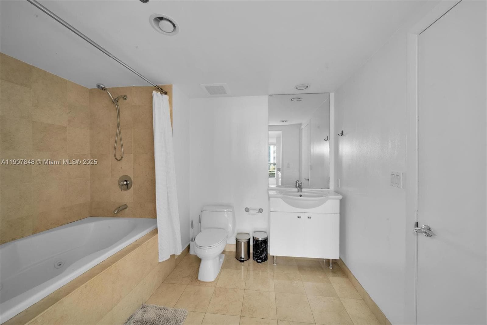 1850 S Ocean Dr 1609 photo 13