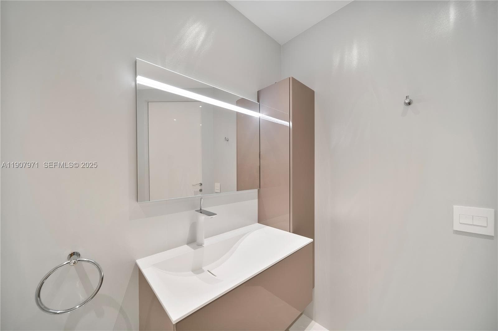 9703 Collins Ave 1900 photo 18
