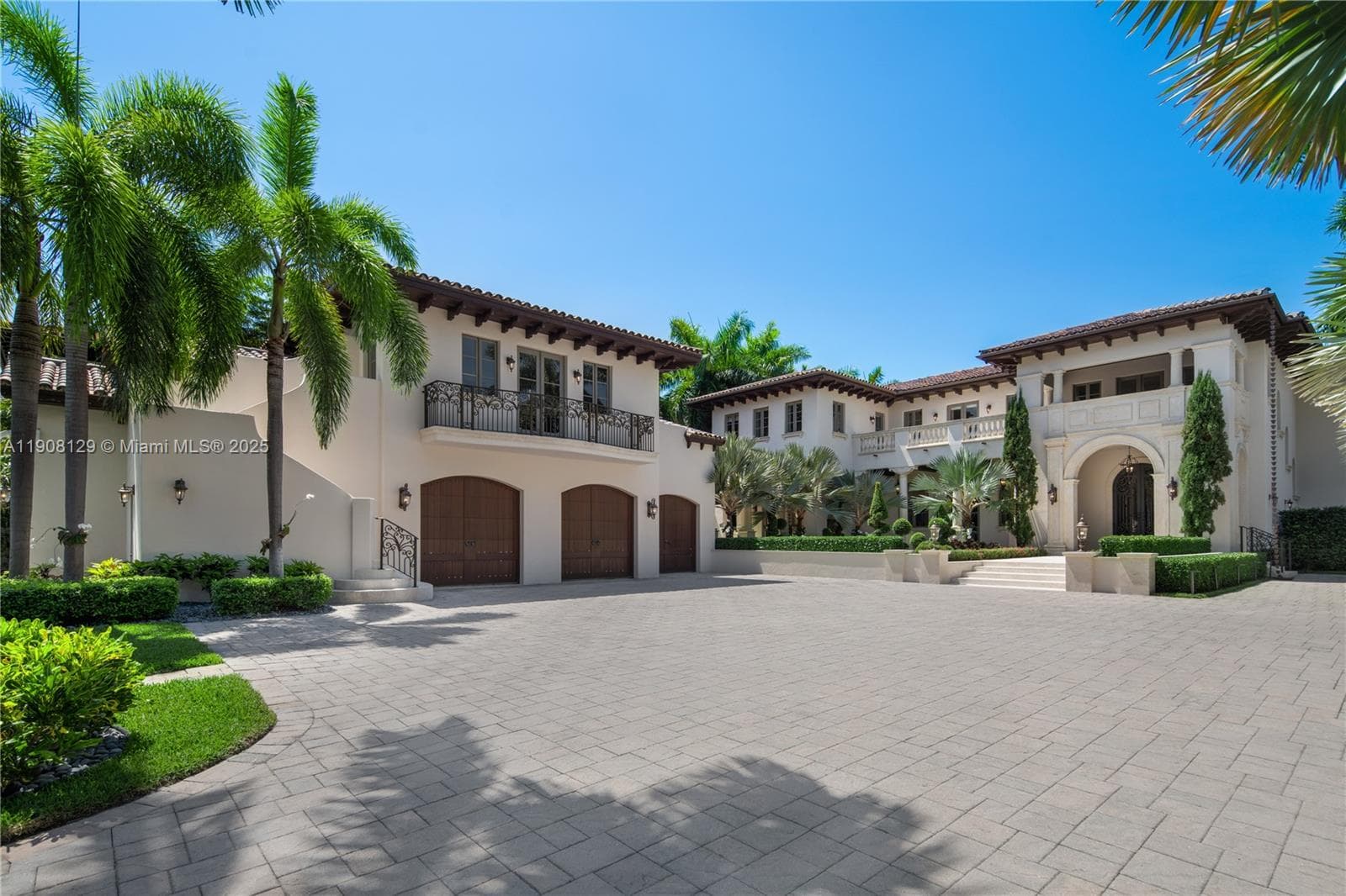 190 Palm Avenue photo 8