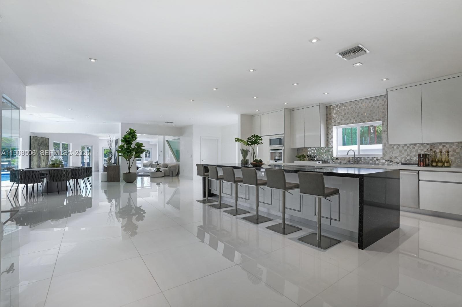 1040 Shore Dr photo 18