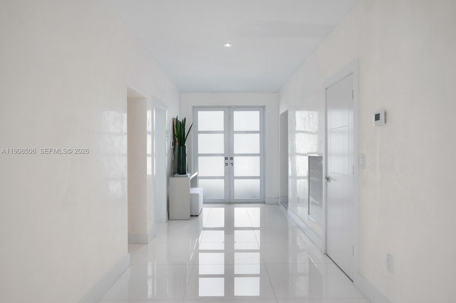 1040 Shore Dr photo 11