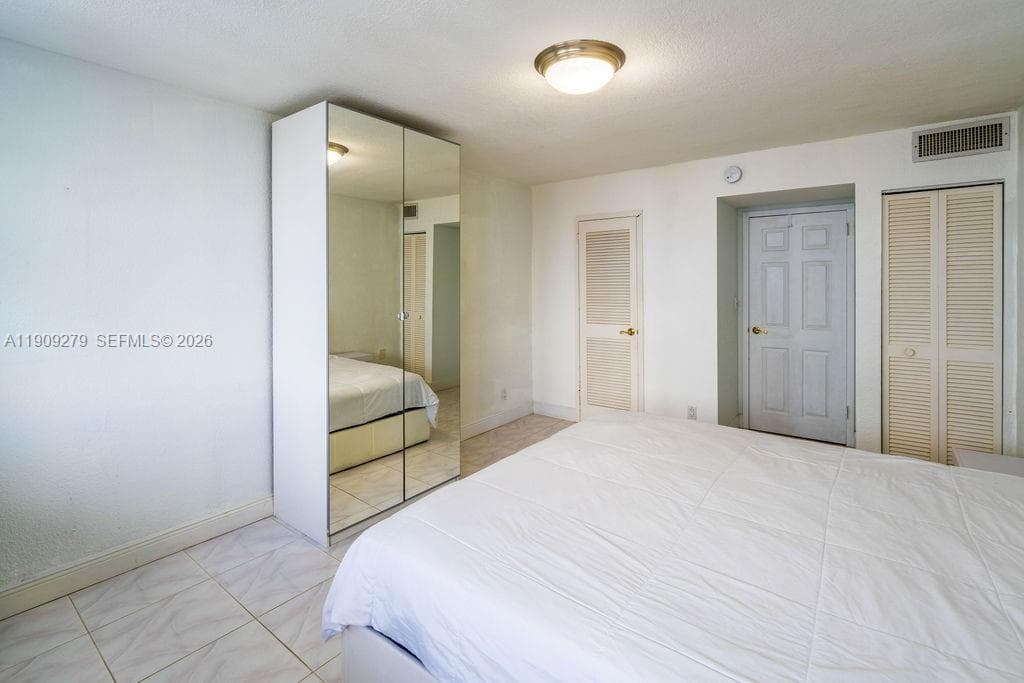 3140 Ocean Dr PH7 photo 14