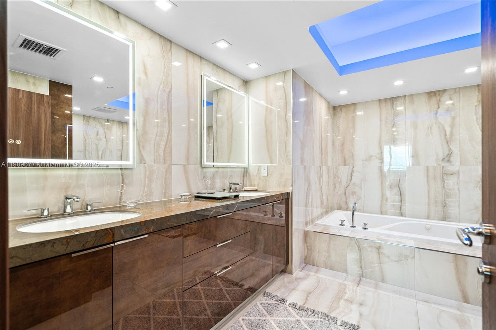 9559 Collins Ave S8-F photo 16