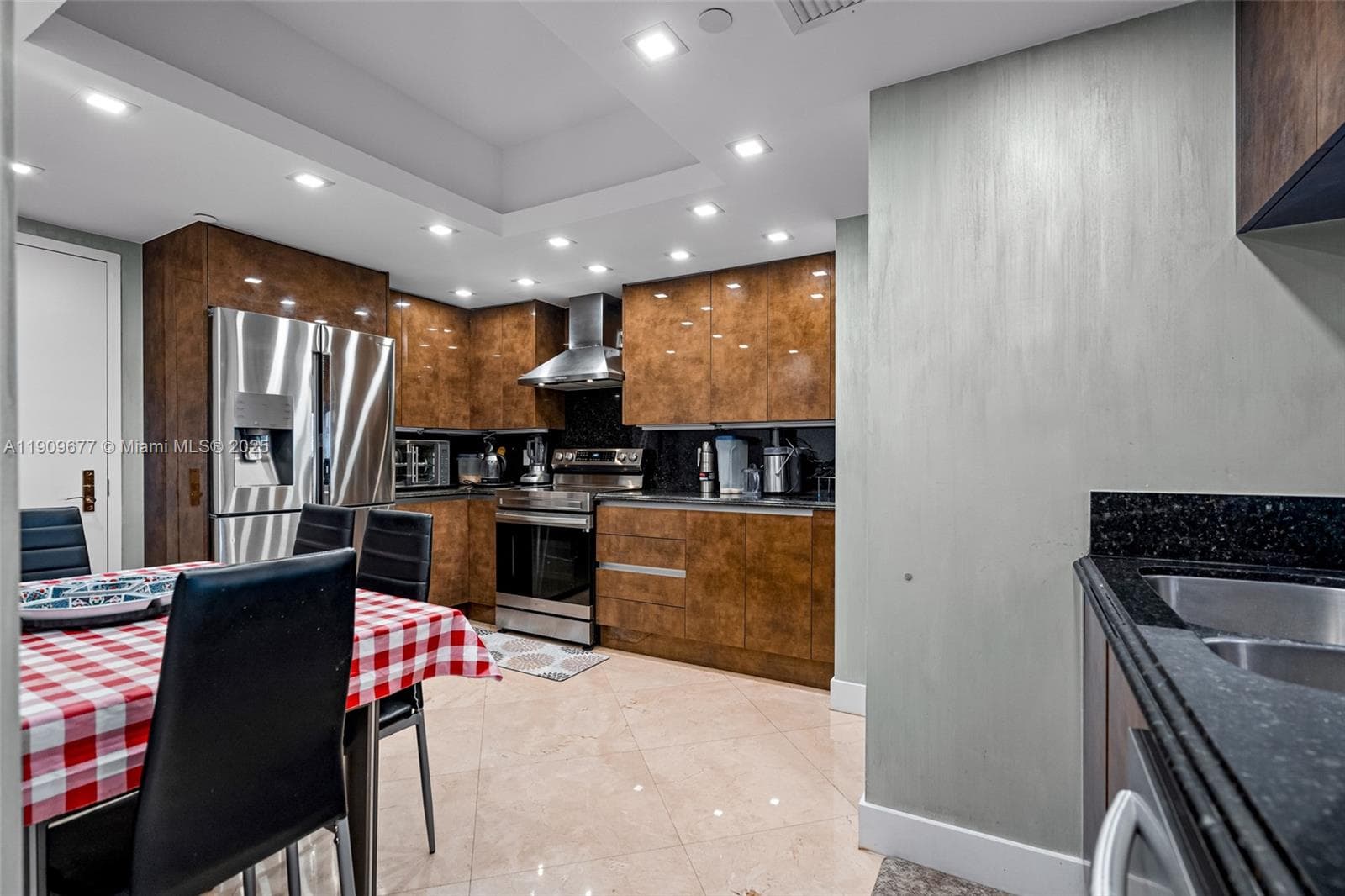 9559 Collins Ave S8-F photo 5