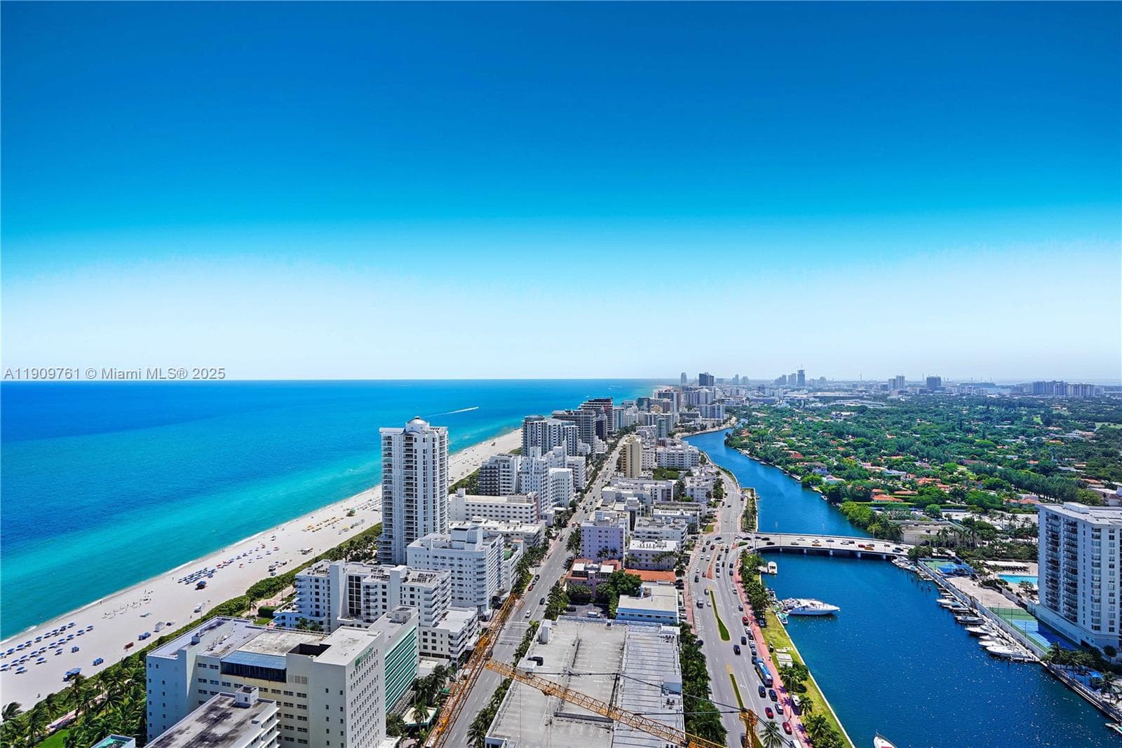 4401 Collins Ave PH South photo 2