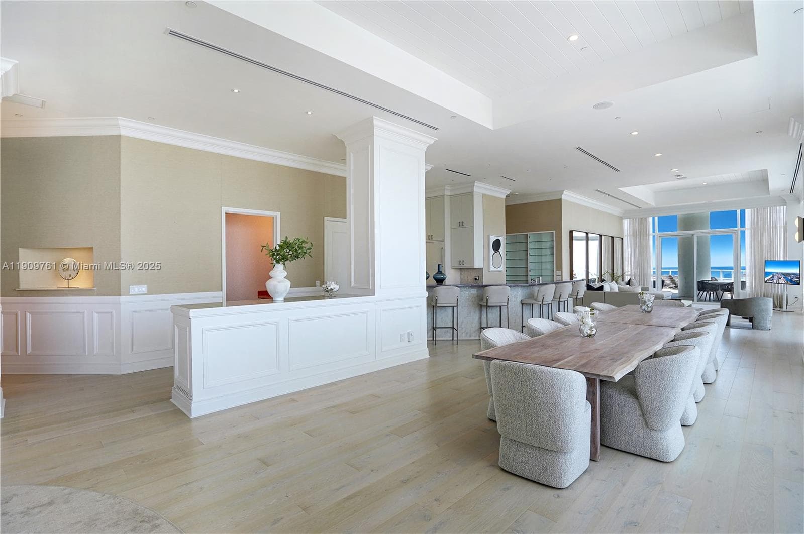 4401 Collins Ave PH South photo 22