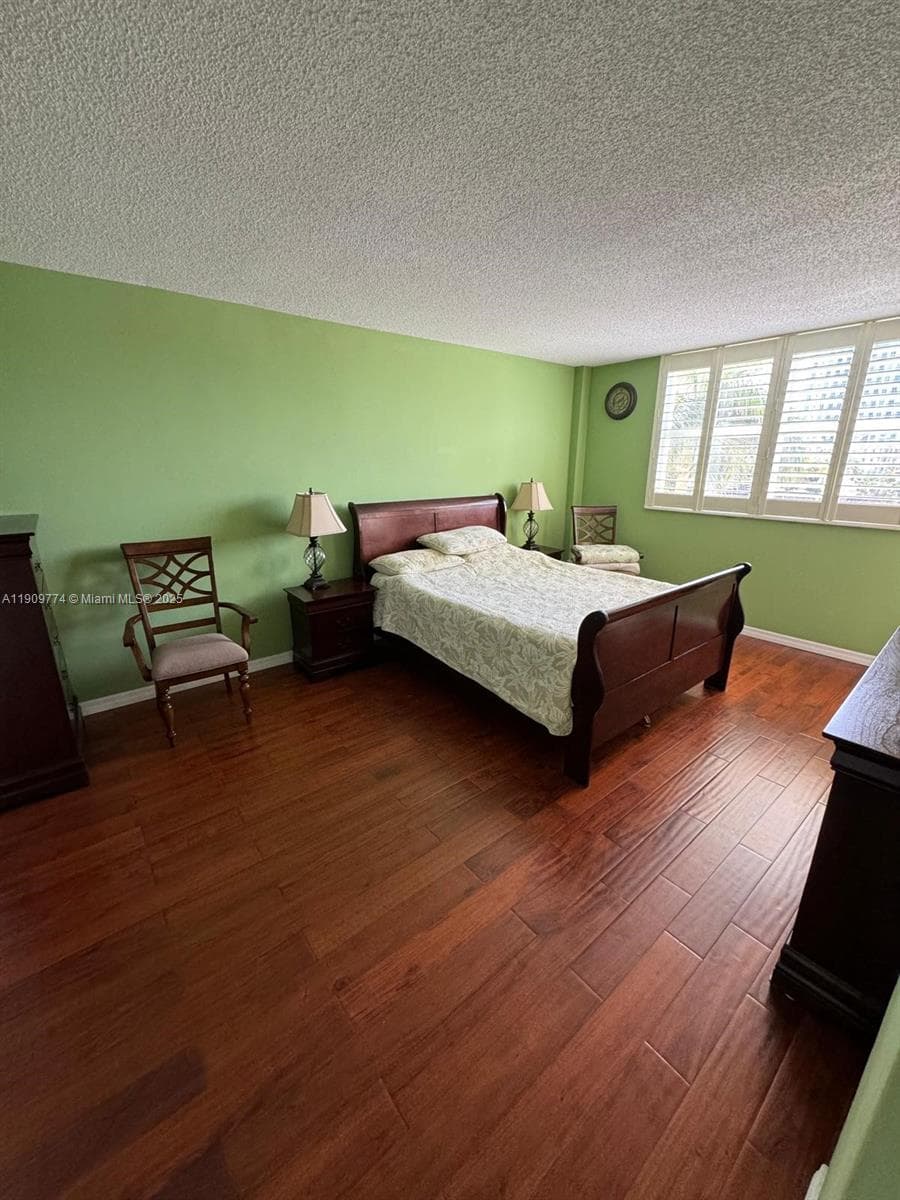 1833 S Ocean Dr 308 photo 9