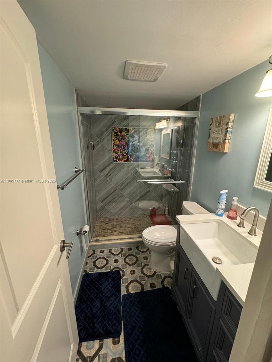 1833 S Ocean Dr 308 photo 15
