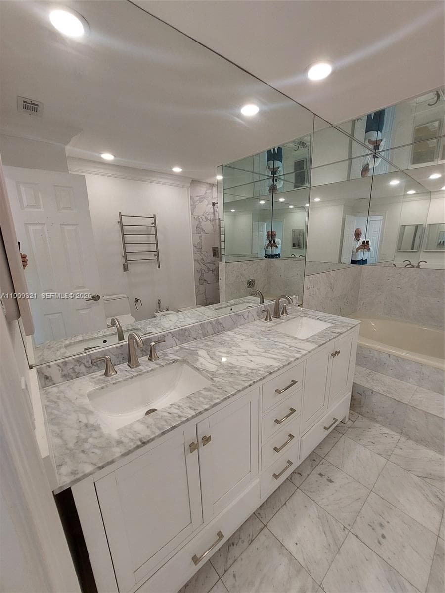 255 Poinciana Dr 605 photo 5