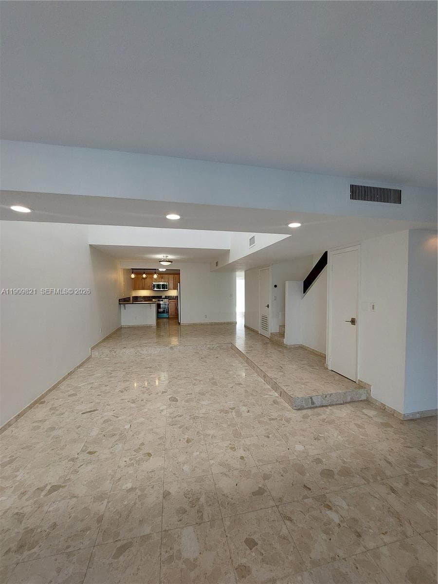 255 Poinciana Dr 605 photo 9