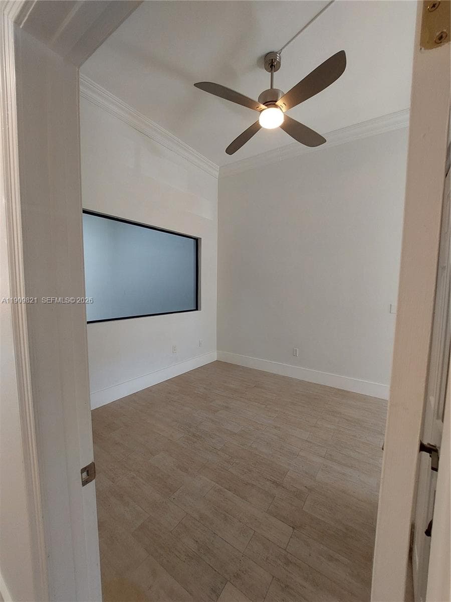 255 Poinciana Dr 605 photo 18