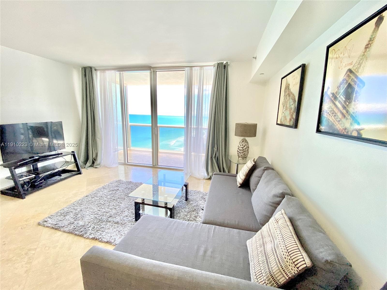 1830 S Ocean Dr 3605 photo 2