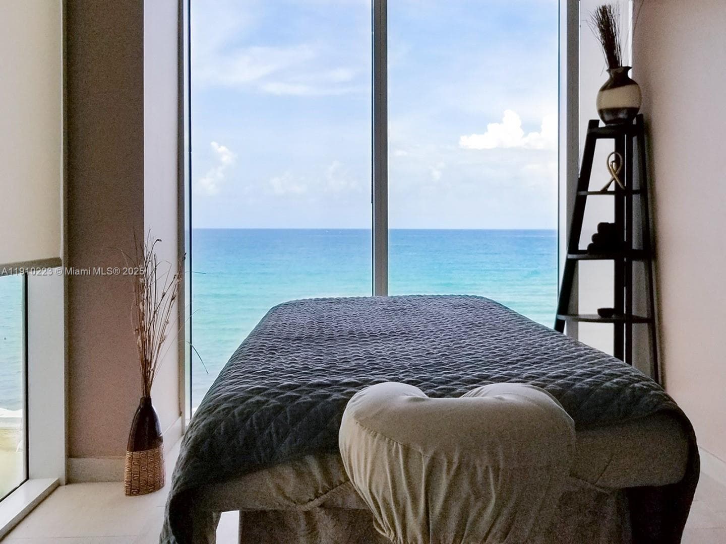 1830 S Ocean Dr 3605 photo 17