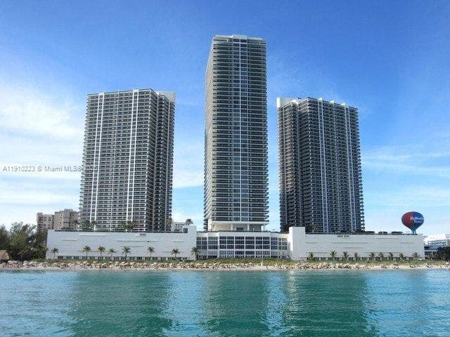 1830 S Ocean Dr 3605 photo 9
