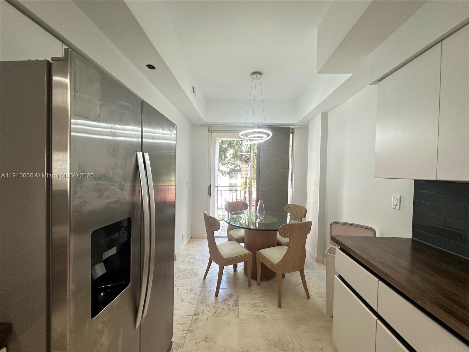 3900 Island Blvd B-303 photo 16