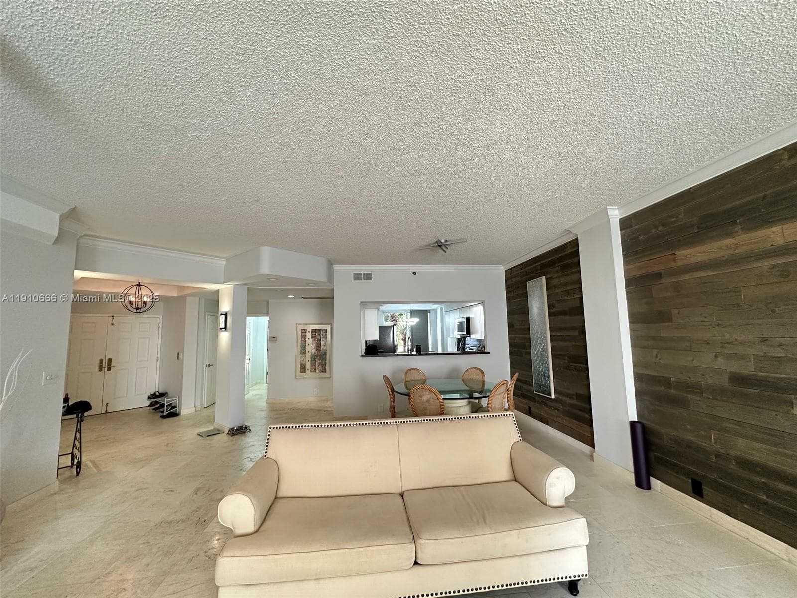 3900 Island Blvd B-303 photo 12