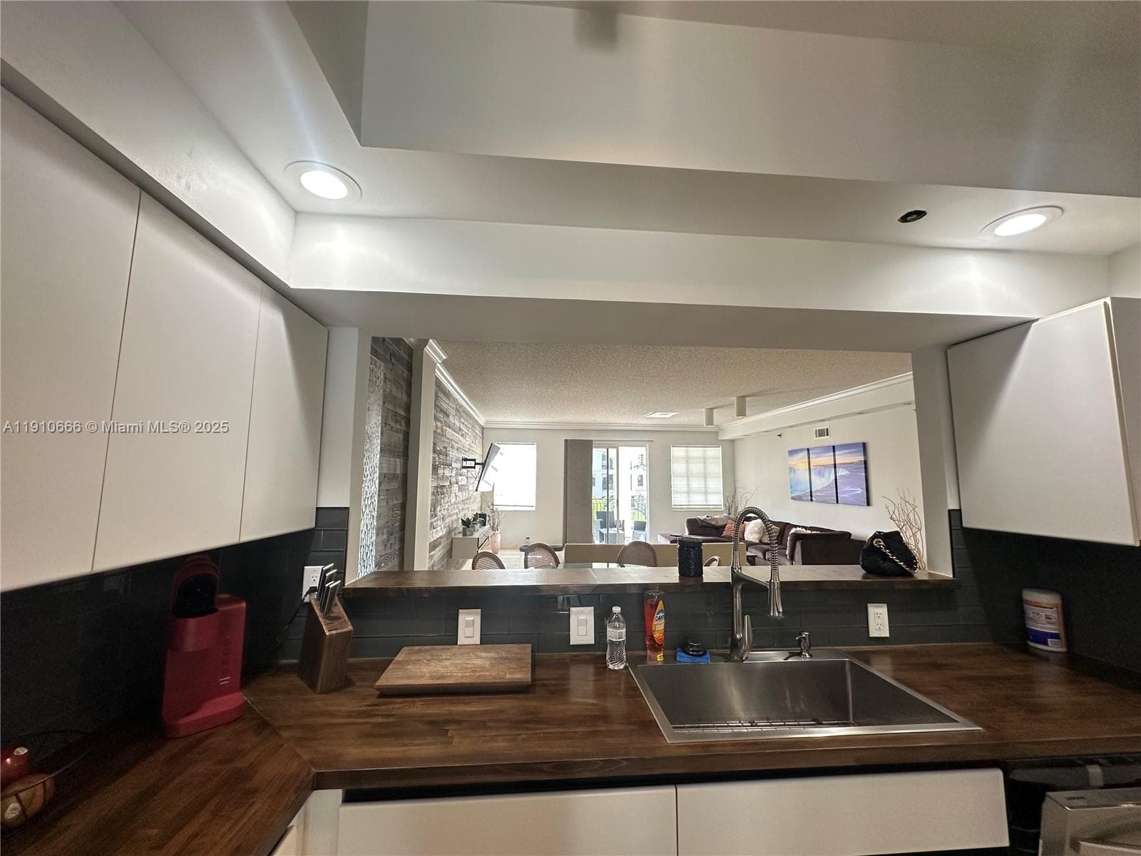 3900 Island Blvd B-303 photo 18