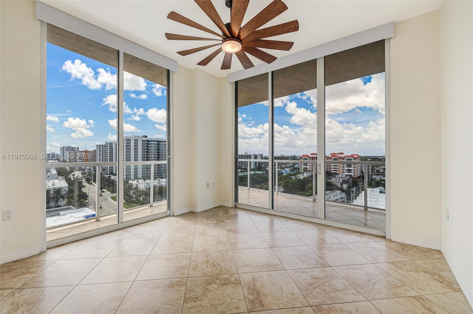 704 Ocean Blvd 1001 photo 21