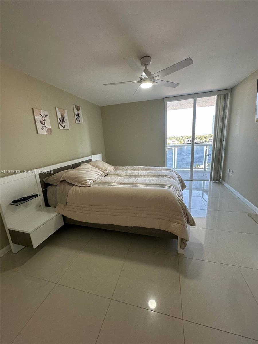 20515 E Country Club Dr 747 photo 8