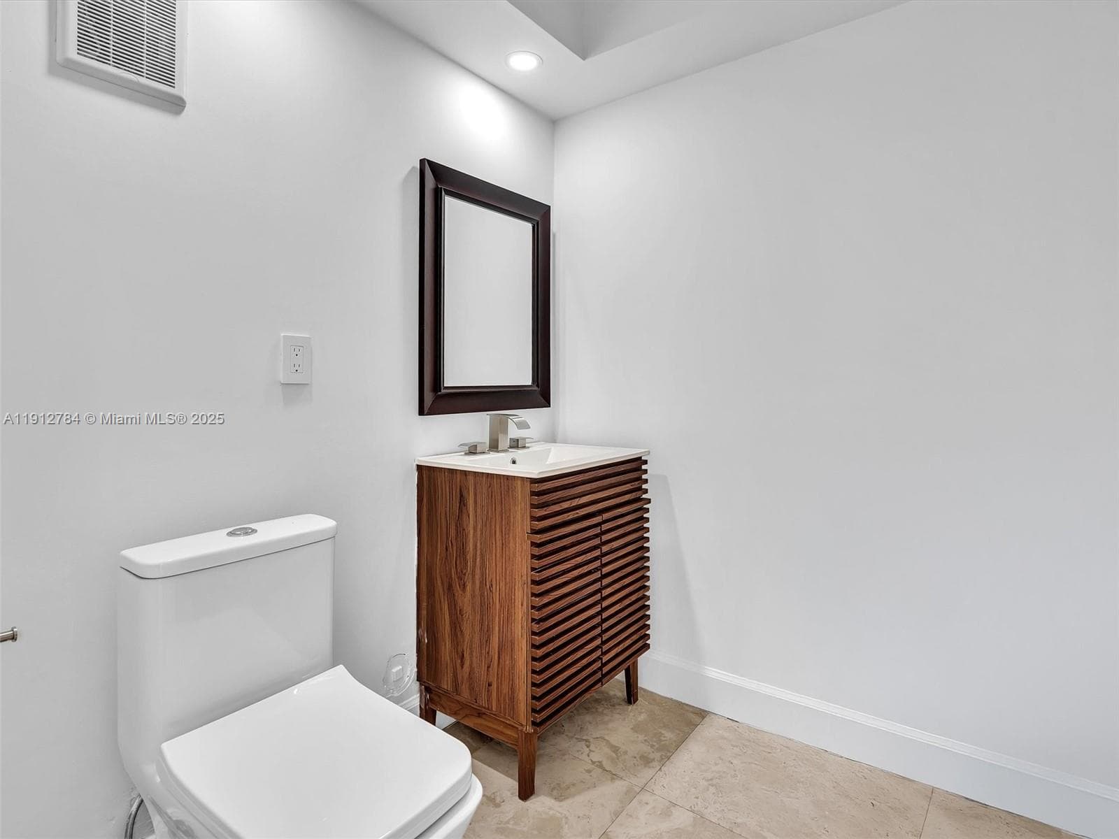 3776 166th St 108 photo 22