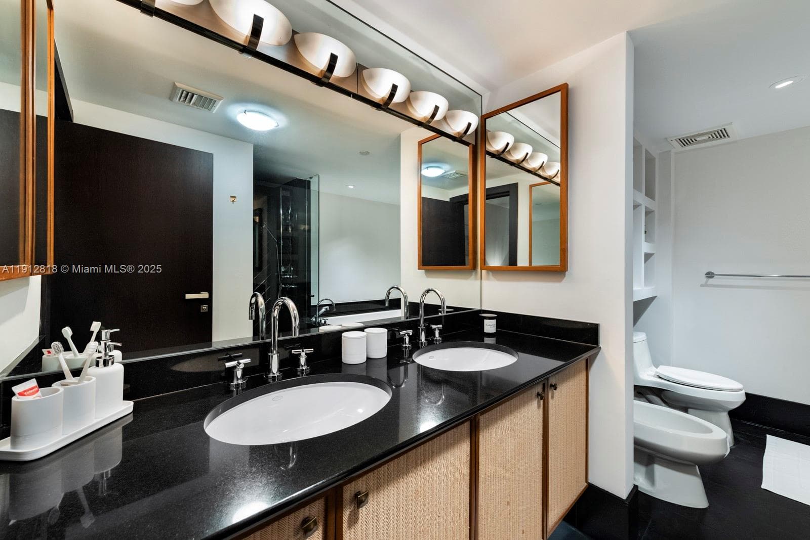 101 20th St 3006 photo 12