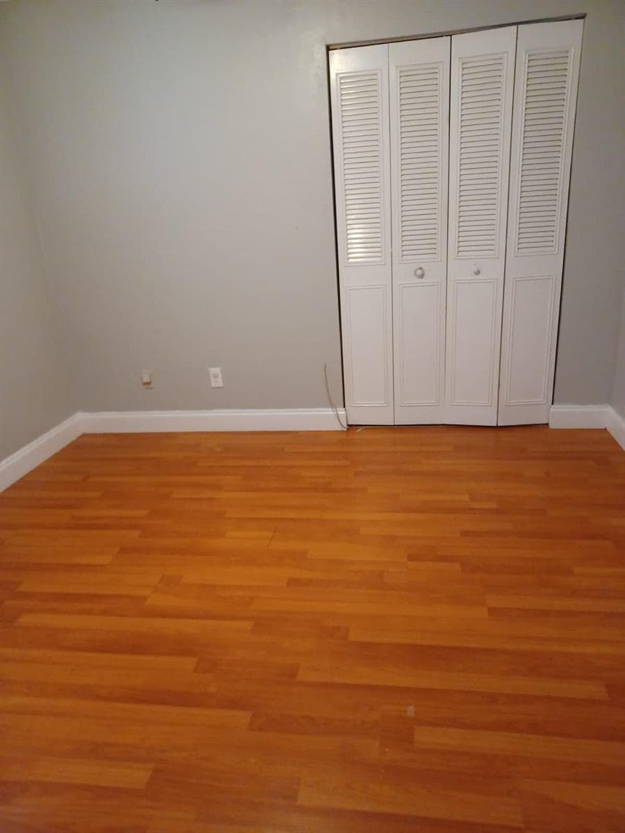 8001 N Crespi Boulevard 2c photo 21