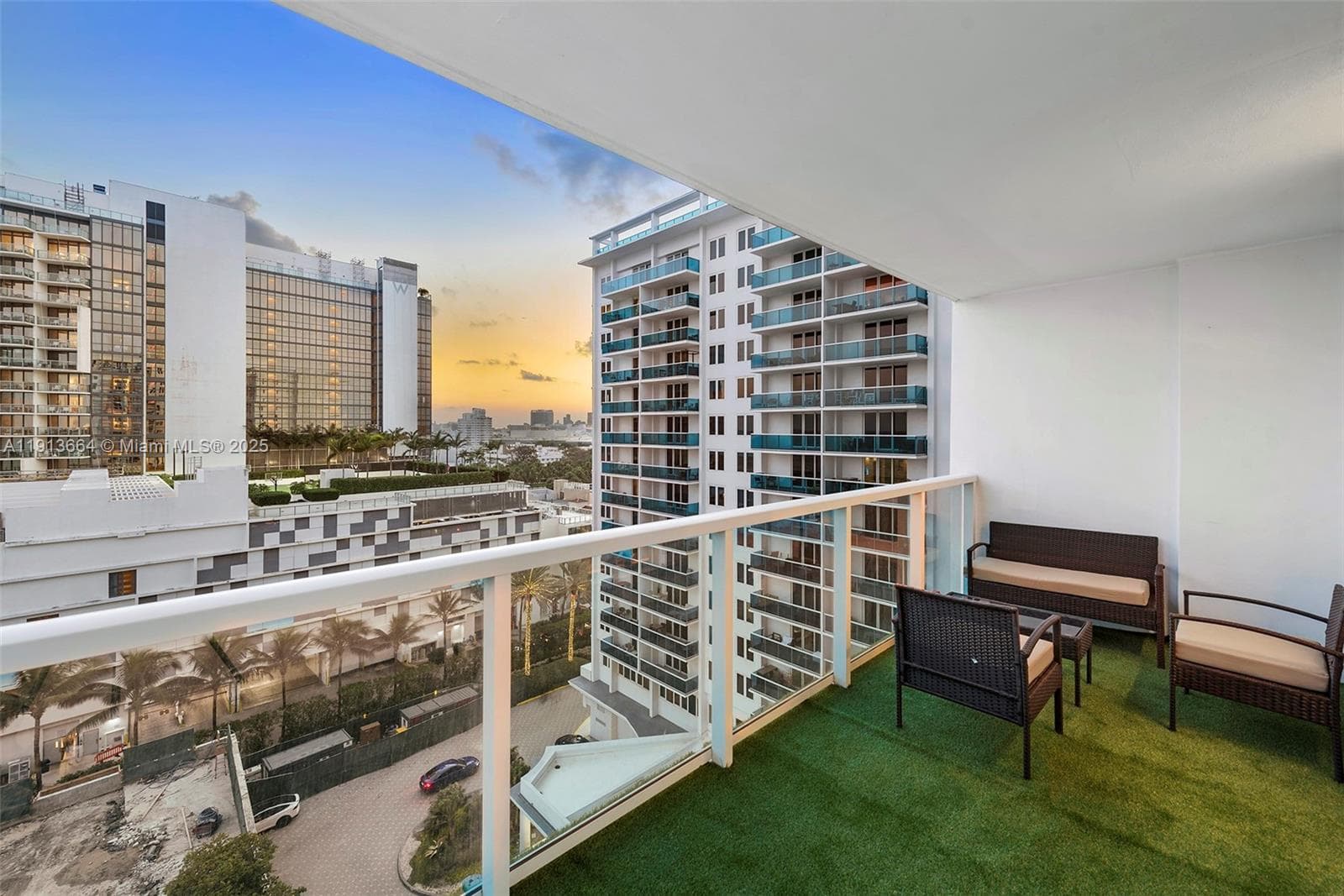 2301 Collins Ave 1004 photo 14