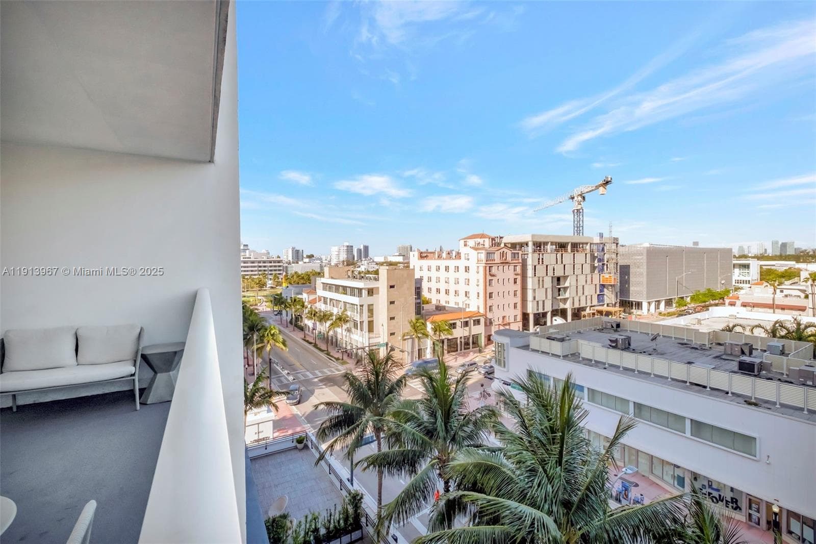 2301 Collins Ave 634 photo 2