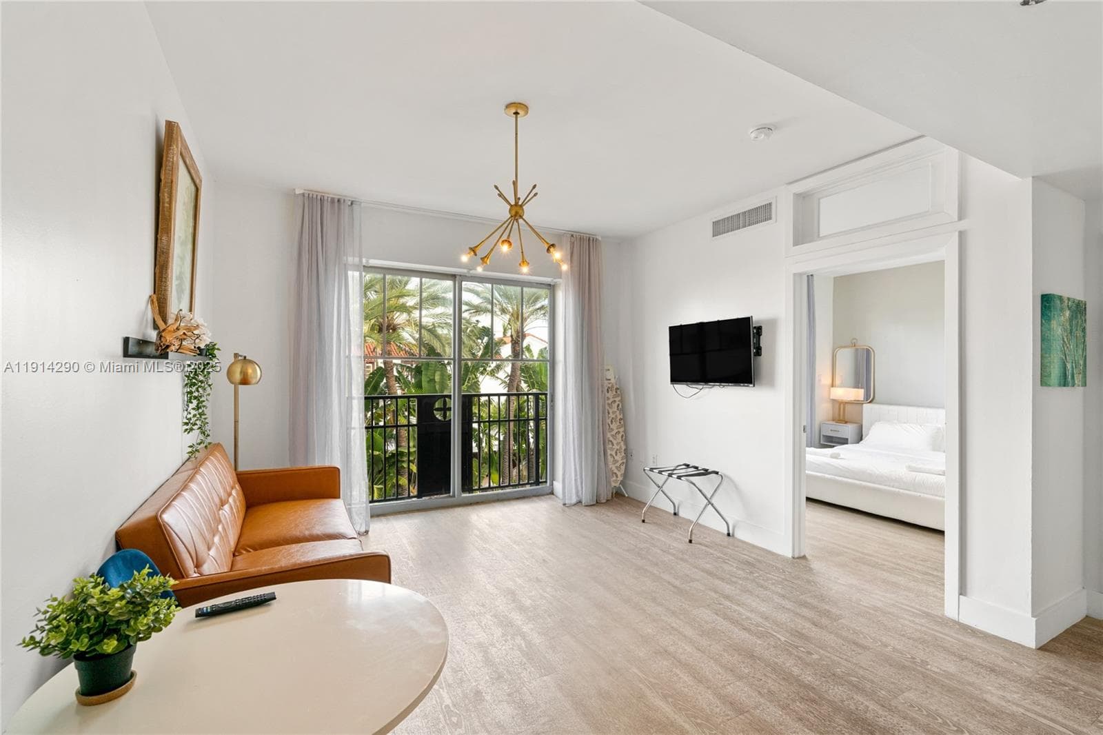 1060 Ocean Dr D307 photo 3