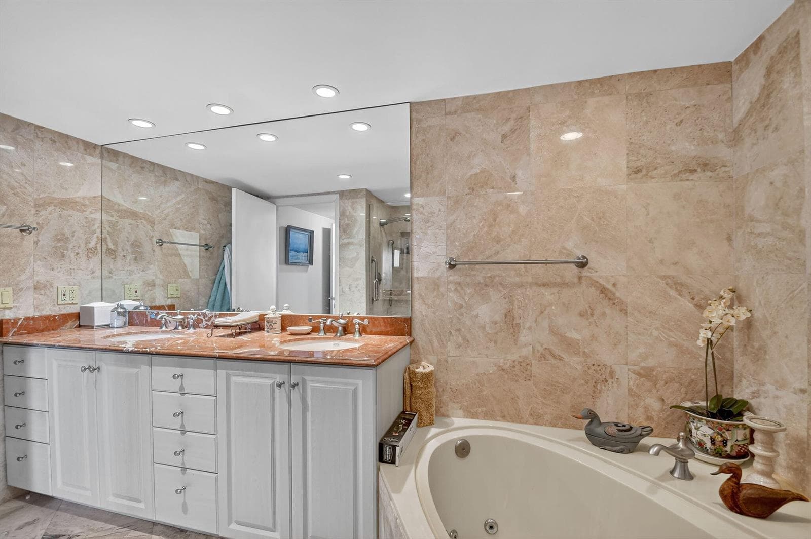 3589 S Ocean Boulevard 608 photo 23