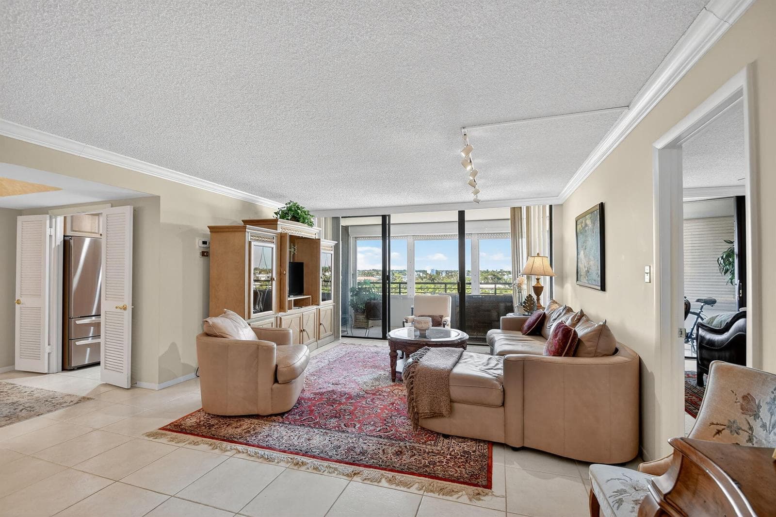 3589 S Ocean Boulevard 608 photo 6