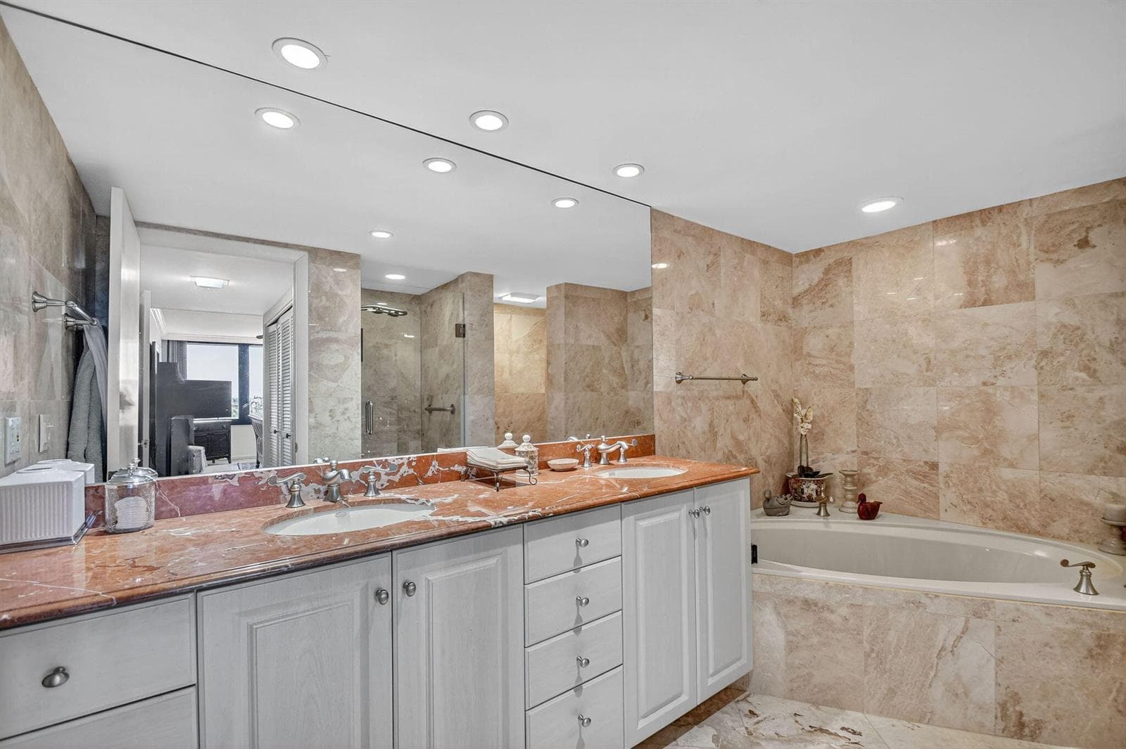 3589 S Ocean Boulevard 608 photo 20