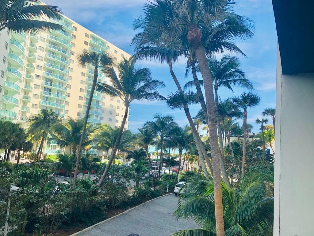 4001 S Ocean Dr 2H photo 19