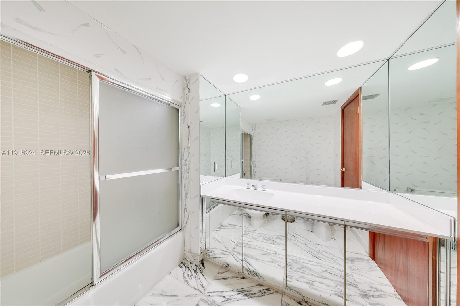 520 Brickell Key Dr A1104 photo 15