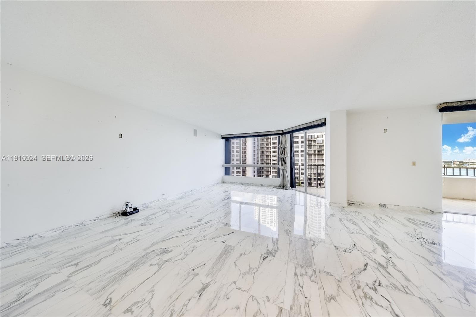 520 Brickell Key Dr A1104 photo 11
